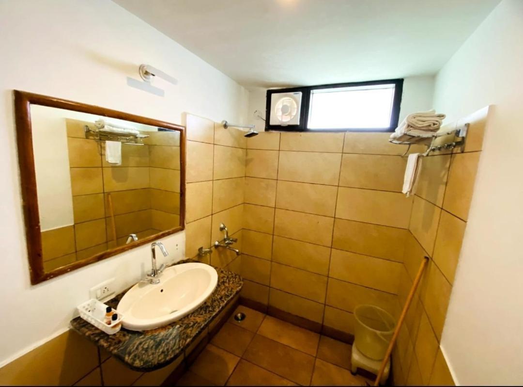 Mist N Meadows Resort Rājgarh Szoba fotó