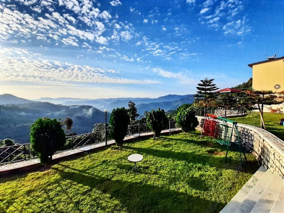 Mist N Meadows Resort Rājgarh Kültér fotó